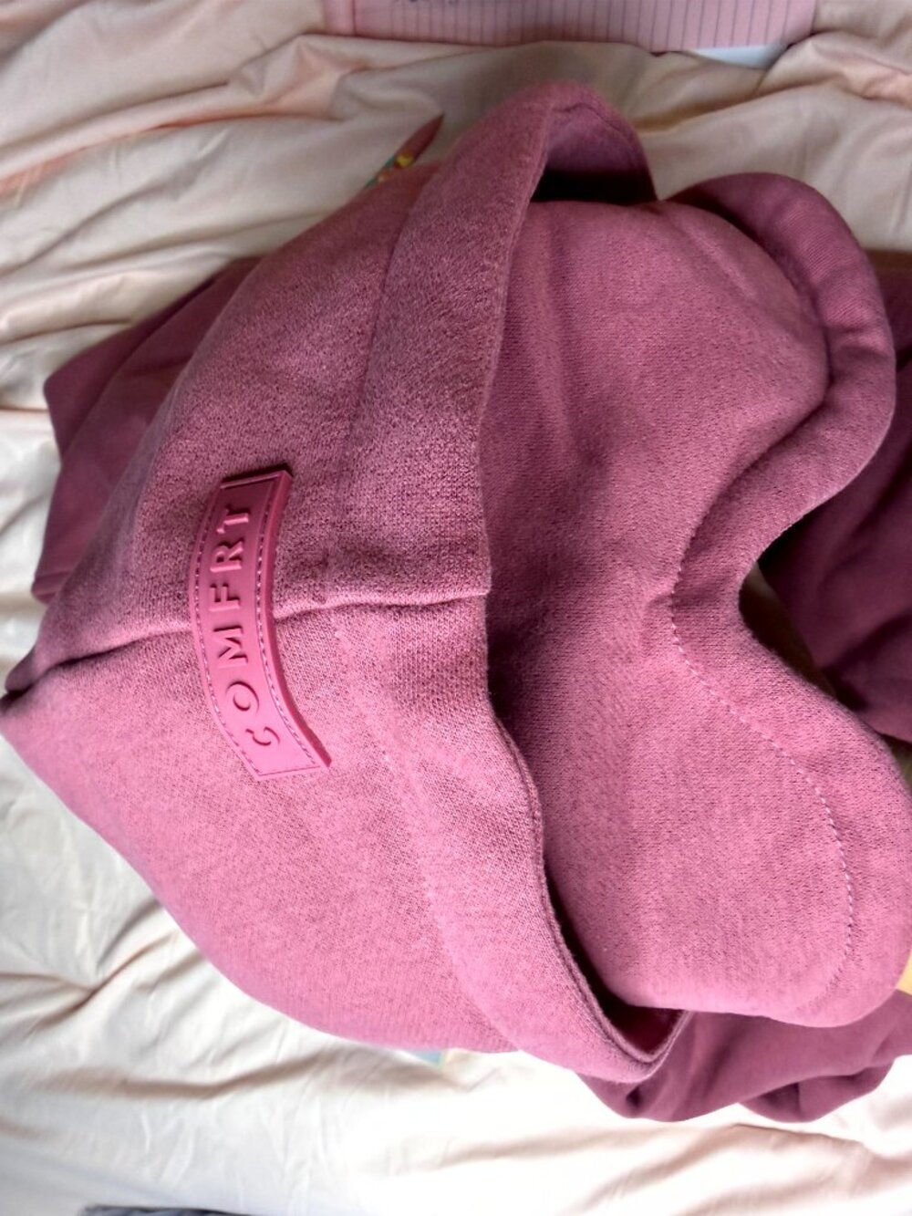 Comfrt Airplane Mode Travel Hoodie Built-In Eye Mask Petal Pink Medium NWT Size: